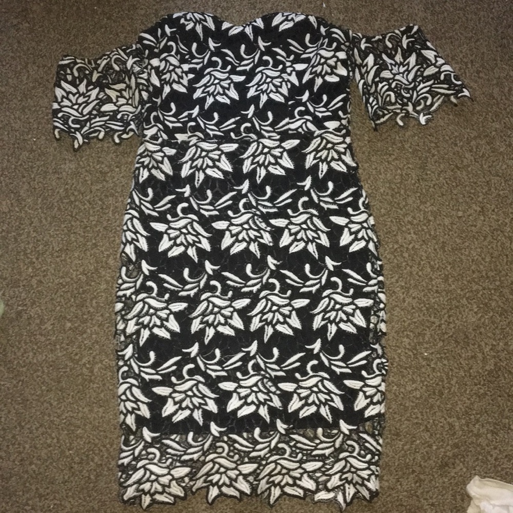 CHARLOTTE RUSSE DRESS - Picture 3 of 3